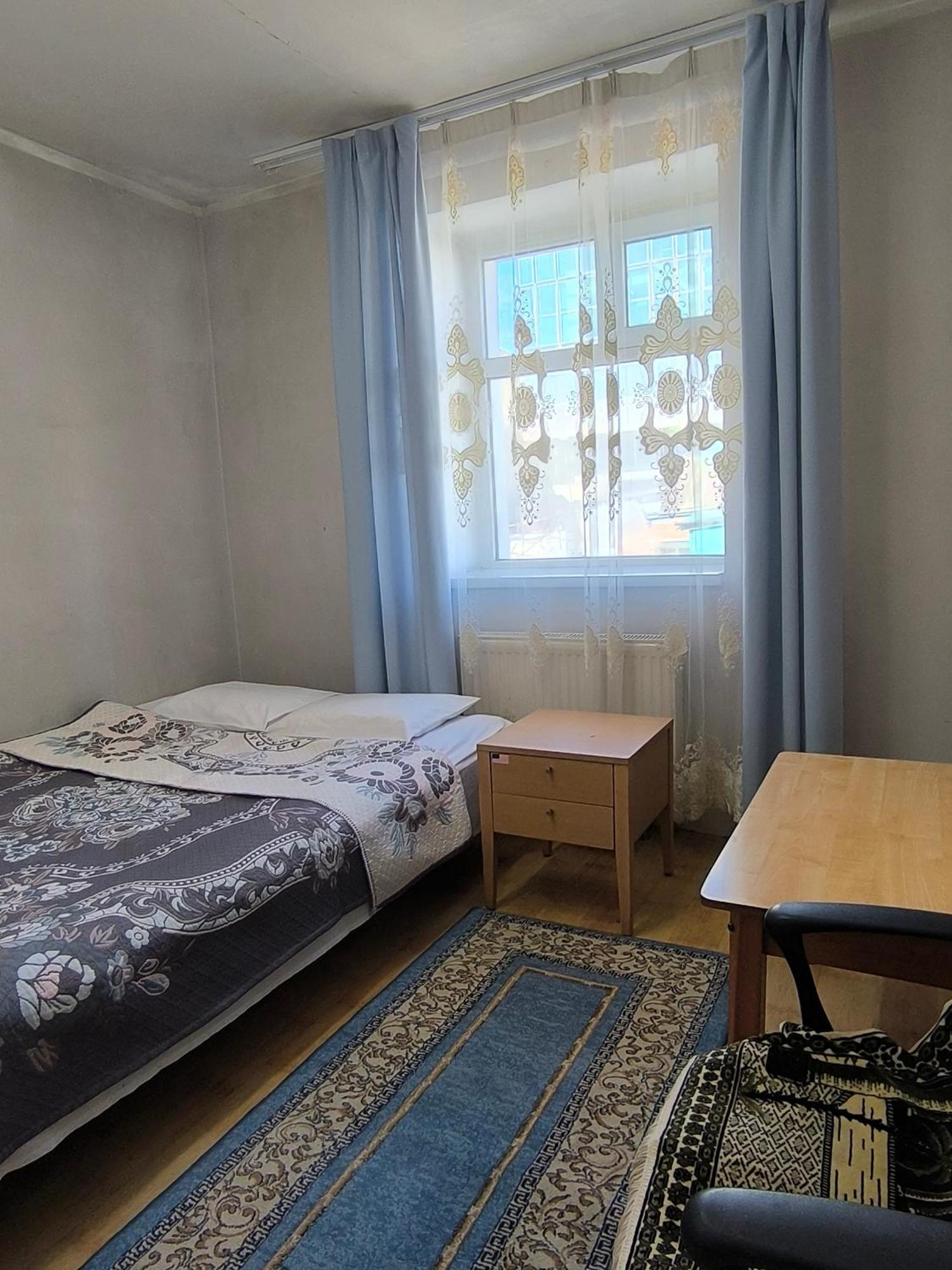 Town Yard Hostel Улан-Батор Экстерьер фото